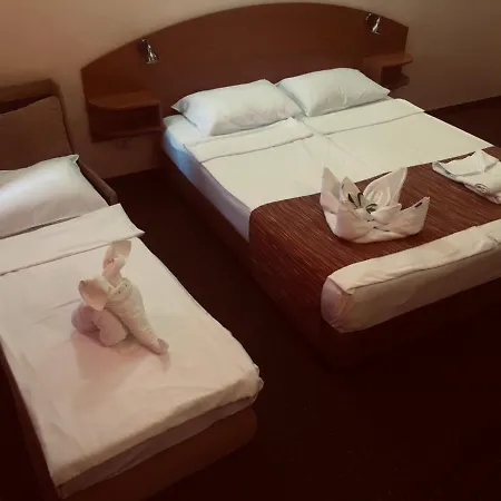 Family Deja Vu 2* Ravda