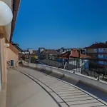 Family Deja Vu Szálloda