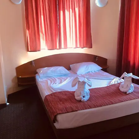 Hotel Family Deja Vu 2*