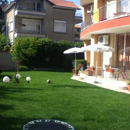 Family Deja Vu Ravda