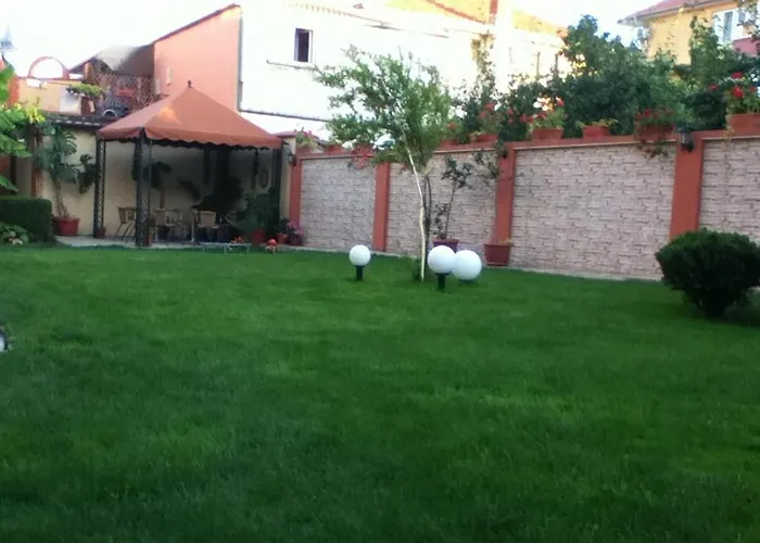 Family Deja Vu Hotel Ravda