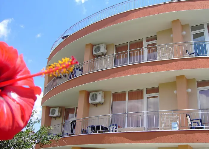 Hotel Family Deja Vu