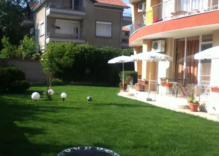 Family Deja Vu Ravda